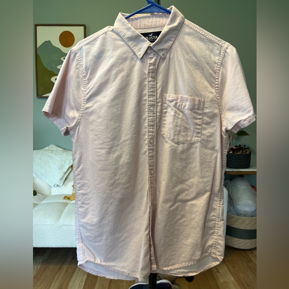 Hollister Men’s Pale Pink Short-Sleeve Button-Down Shirt